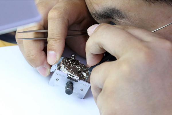 万国葡萄牙iw371615保养多少钱,万国葡萄牙系列iw371417