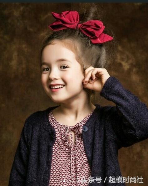 最美混血小女孩中国,混血萝莉雀斑小女孩