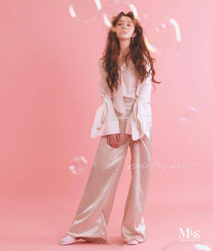 七哥力荐：女人的激吻唇一定要配上海藻卷才是真性感