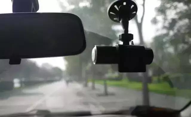 行车记录仪怎样才是正确的使用,行车记录仪要手动才能录像怎么办