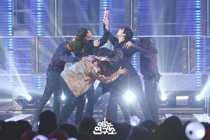 韩国组合人气排名前十,韩国人气组合排行榜最新名单