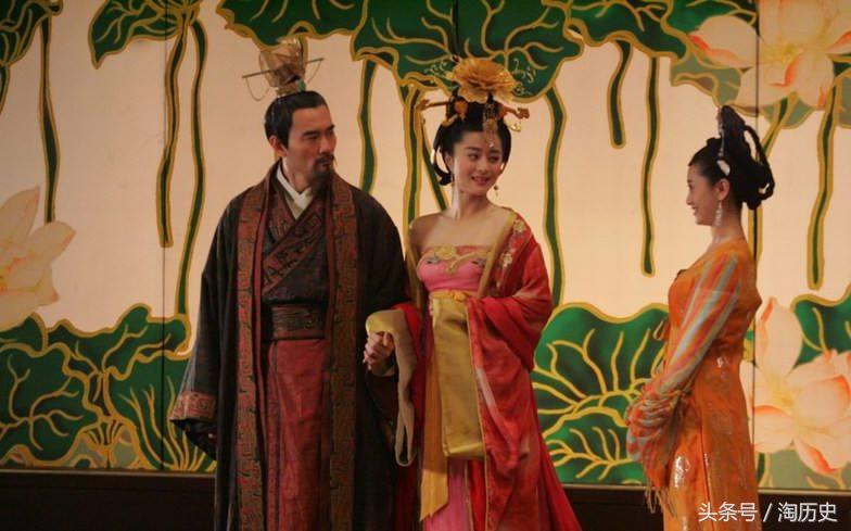 马嵬坡杨贵妃为什么敢兵变,马嵬坡兵变杨贵妃之死的历史记录