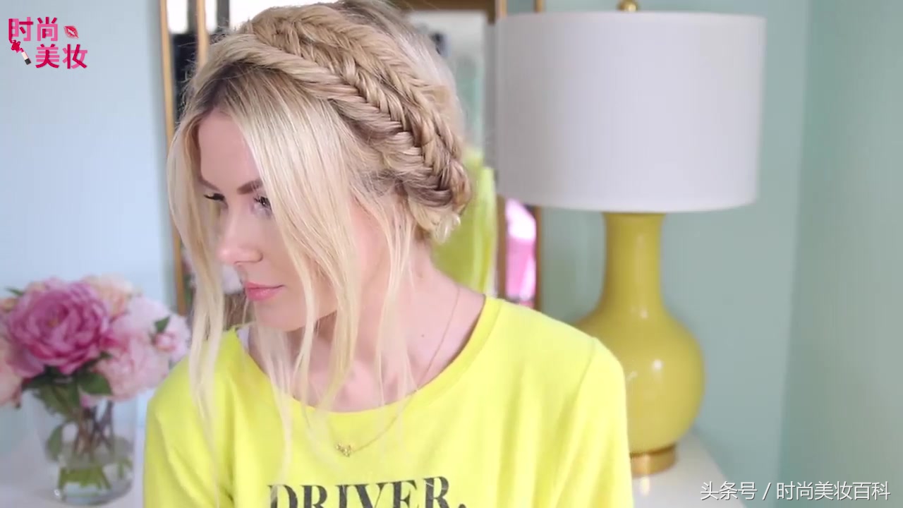 鱼尾流苏扭扭夹盘发视频,鱼尾扭扭夹盘发教程中短发