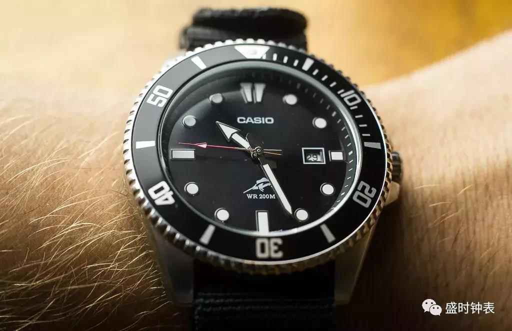 5年研究177个富豪12个惊人共同点,世界各大首富戴什么表