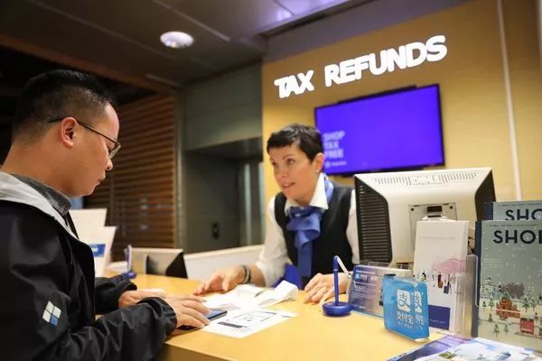 更要买买买,支付宝进军全球主流机场,一秒退税!