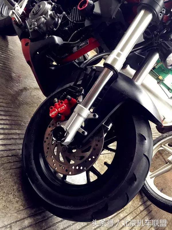 小暴龙改装方圆灯,小暴龙改装轮胎视频