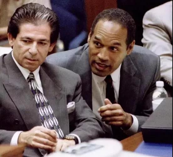 卡戴珊家族中的金发女孩儿,卡戴珊家族的恋爱史