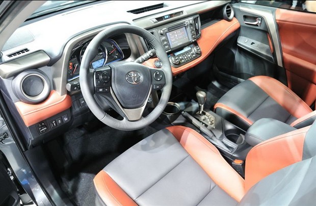 长得像丰田rav4的车,2.5混动汉兰达与2.5混动rav4区别