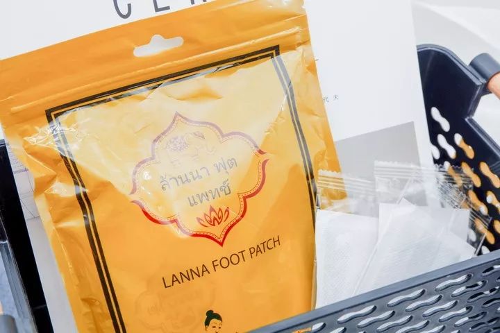 只需早一贴晚一揭即可祛风散寒,每天一贴祛湿效果好