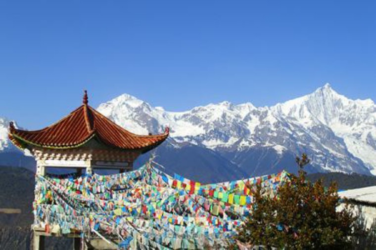 想避暑就来苍山顶,要想避暑就来西塘古镇