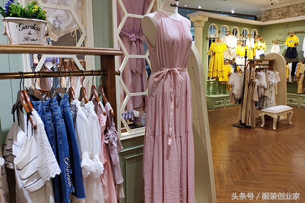 服装店生意不好怎么弄,服装店新手如何经营服装