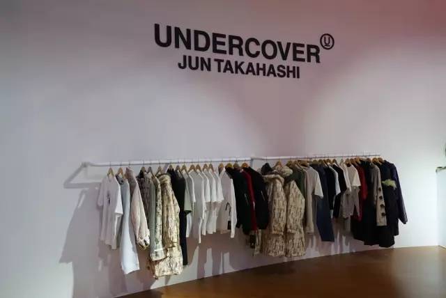 潮青恐惧：被鉴定成Fake,贩子说还在等清关；在这里我用原价买到至尊潮货