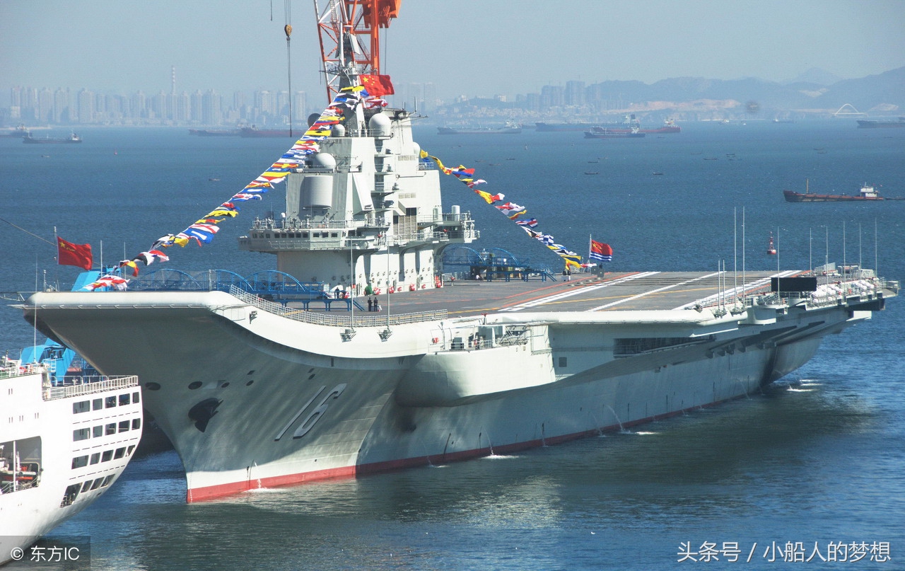 普通航母和核动力航母的油耗,中国常规动力航母一公里多少油耗