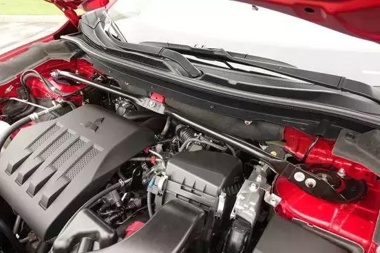 探歌suv和其他suv对比,全新探歌在suv领域大放异彩