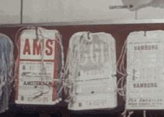 机票和登机牌必须都取吗,买了机票还要拿登机牌吗