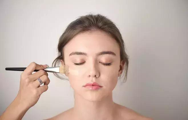 不脱妆的六种方法,持久不脱妆的秘诀