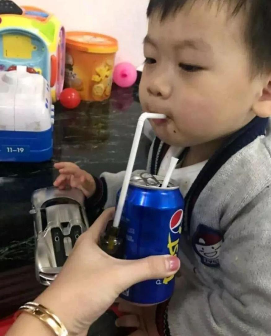 小婴儿吃雪糕了怎么办,宝宝非要吃雪糕妈妈的方式绝了