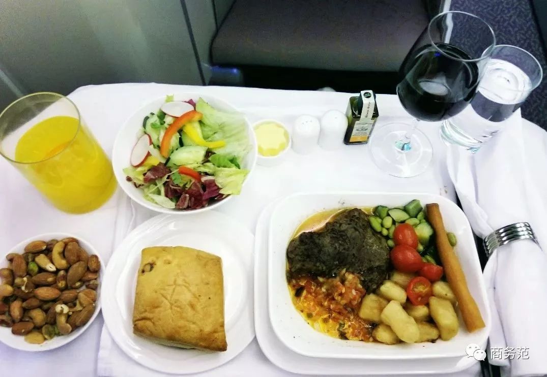 阿联酋航空豪华经济舱体验,阿联酋航空奢华