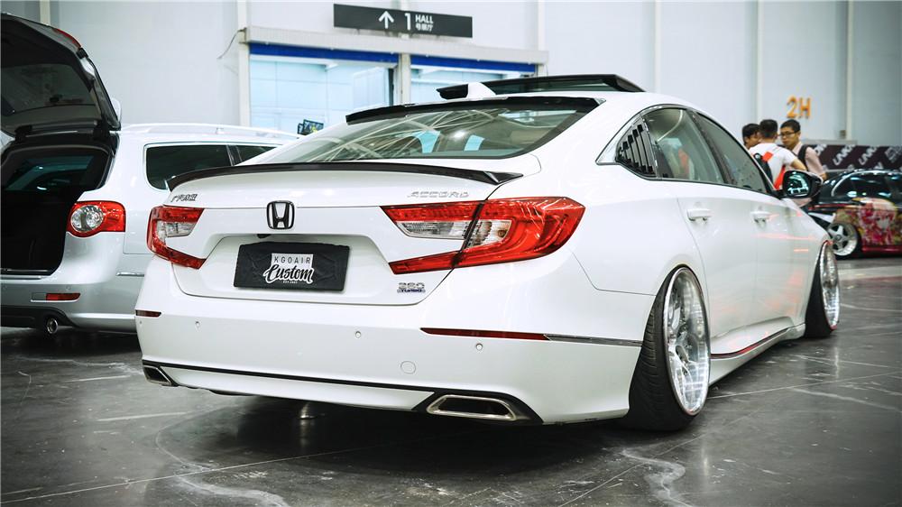 本田10代雅阁国内首改，花费7万将车打造成精品姿态！