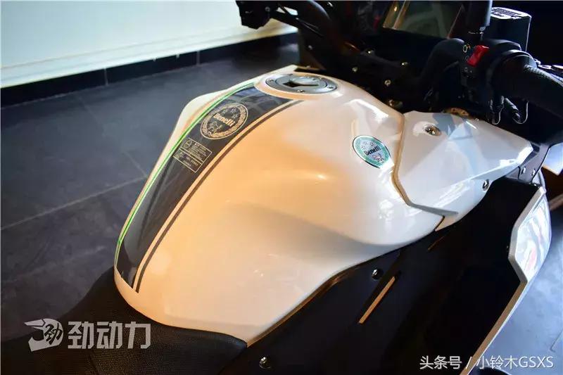 贝纳利黄龙600巡航版摩托车多少钱,贝纳利黄龙60019年新车多少钱