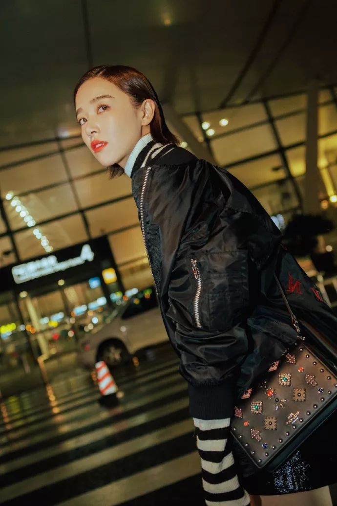 阚清子短发中分两股编发教程,阚清子同款短发发型适合什么脸型