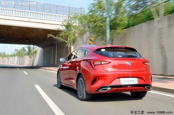 长安逸动xt两厢车16款值得购买吗,长安两厢车逸动xt测评