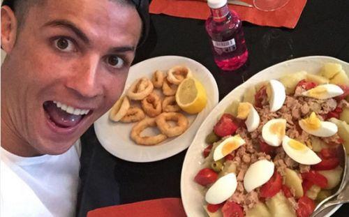 c罗回应埃弗拉吃饭,c罗回应给汉堡