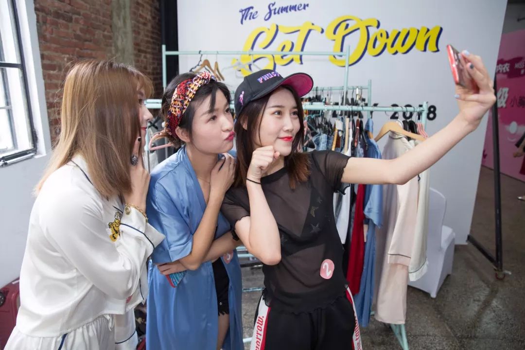 淘宝店铺招聘兼职模特,淘宝店铺招收模特