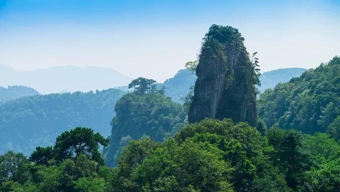 哪座山被选入2020中国避暑名山,避暑胜地天然大空调