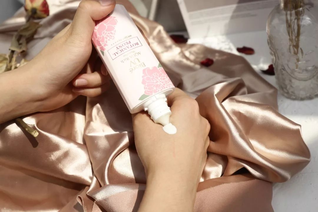 碧柔新皮肤限定,碧柔水感净透