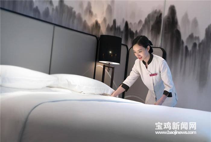 瀹濋浮涓滃箔鐨囧啝鍋囨棩閰掑簵閰掑腑鑿滃崟,瀹濋浮鐨囧啝鍋囨棩閰掑簵濠氬鑿滃搧