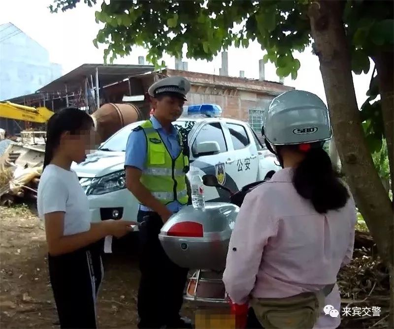 「大曝光」15岁金秀小妹骑摩托还想冲卡,”耍酷“不成反被查