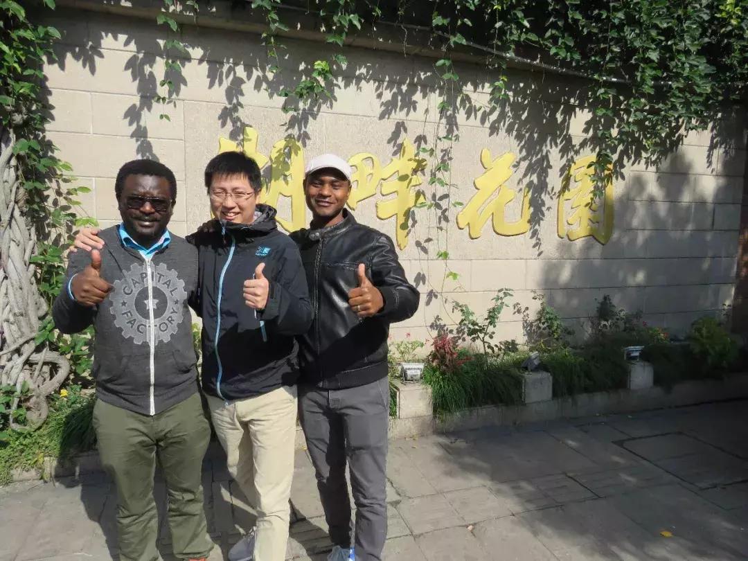 非洲小哥自述：麻省理工毕业后，马云激励我在老家创办两家公司