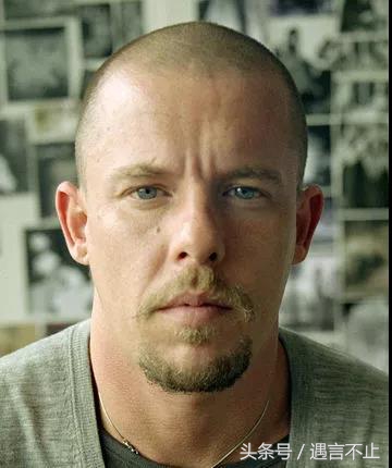 创立24亿美金的品牌，带来无数少女心的手袋，却在不快乐中离逝