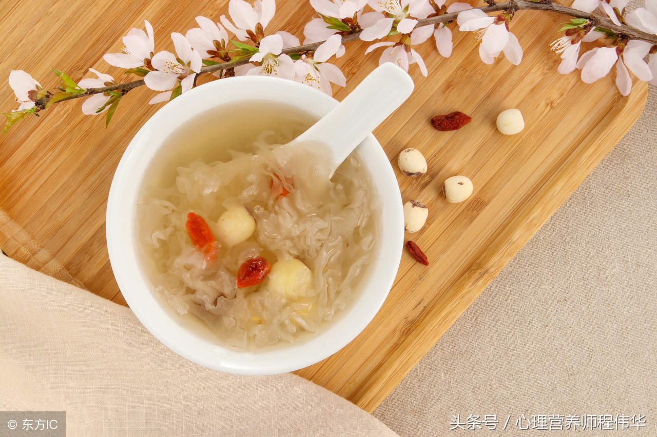 秋天不脱发夏天脱发,秋天脱发严重怎么防治