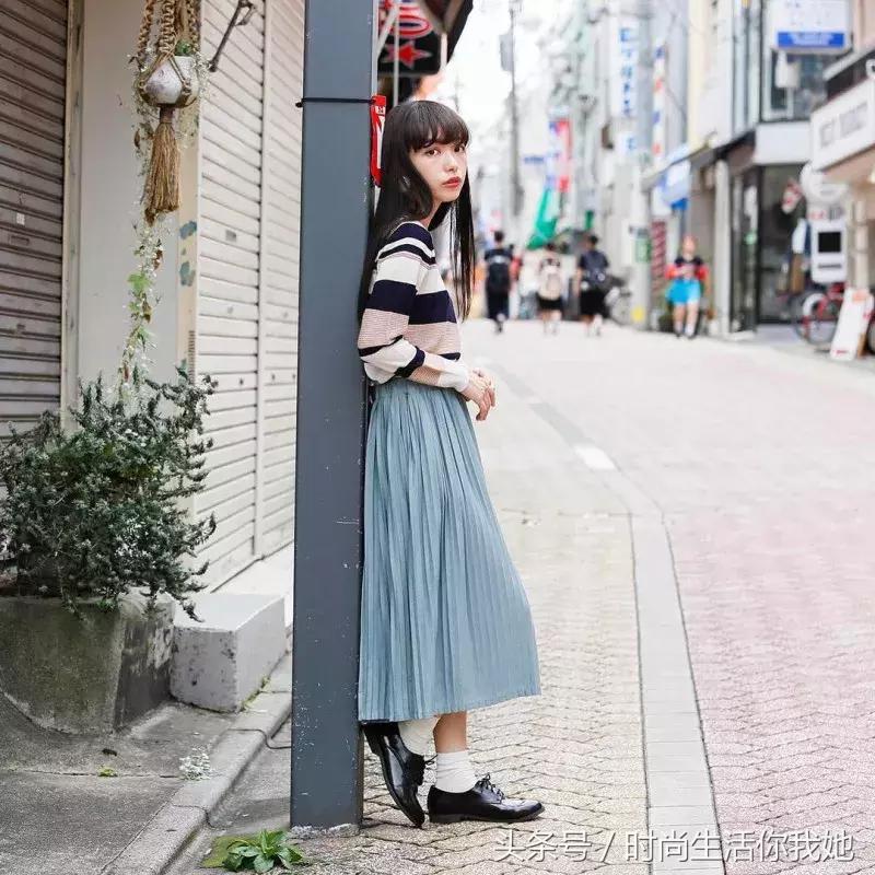 145-150矮个子连衣裙初秋,小个子初秋这样搭配才最合适