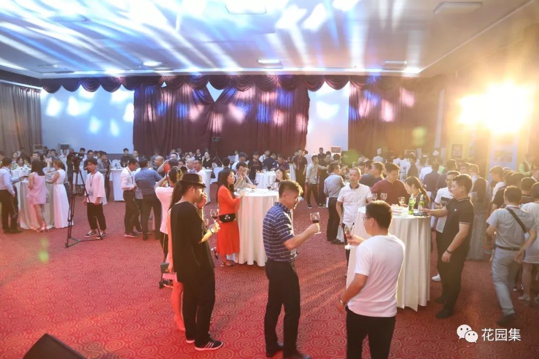 为什么花园设计要有圆和弧形,花园设计师节