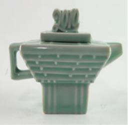 龙泉窑传承人再现宋韵茶器,龙泉青瓷陶瓷器