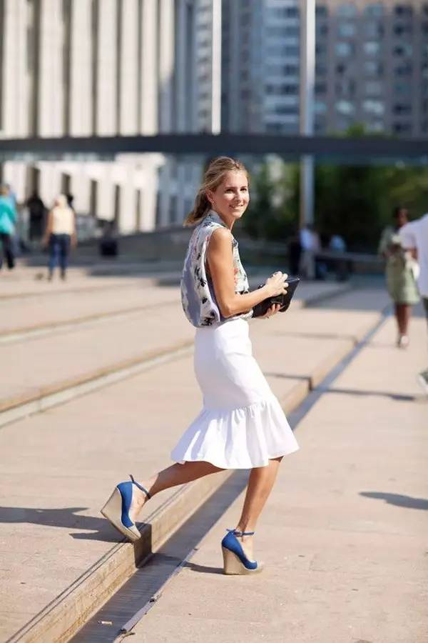 身材比较胖的女生应该穿什么衣服,矮胖女生裙子穿搭夏季