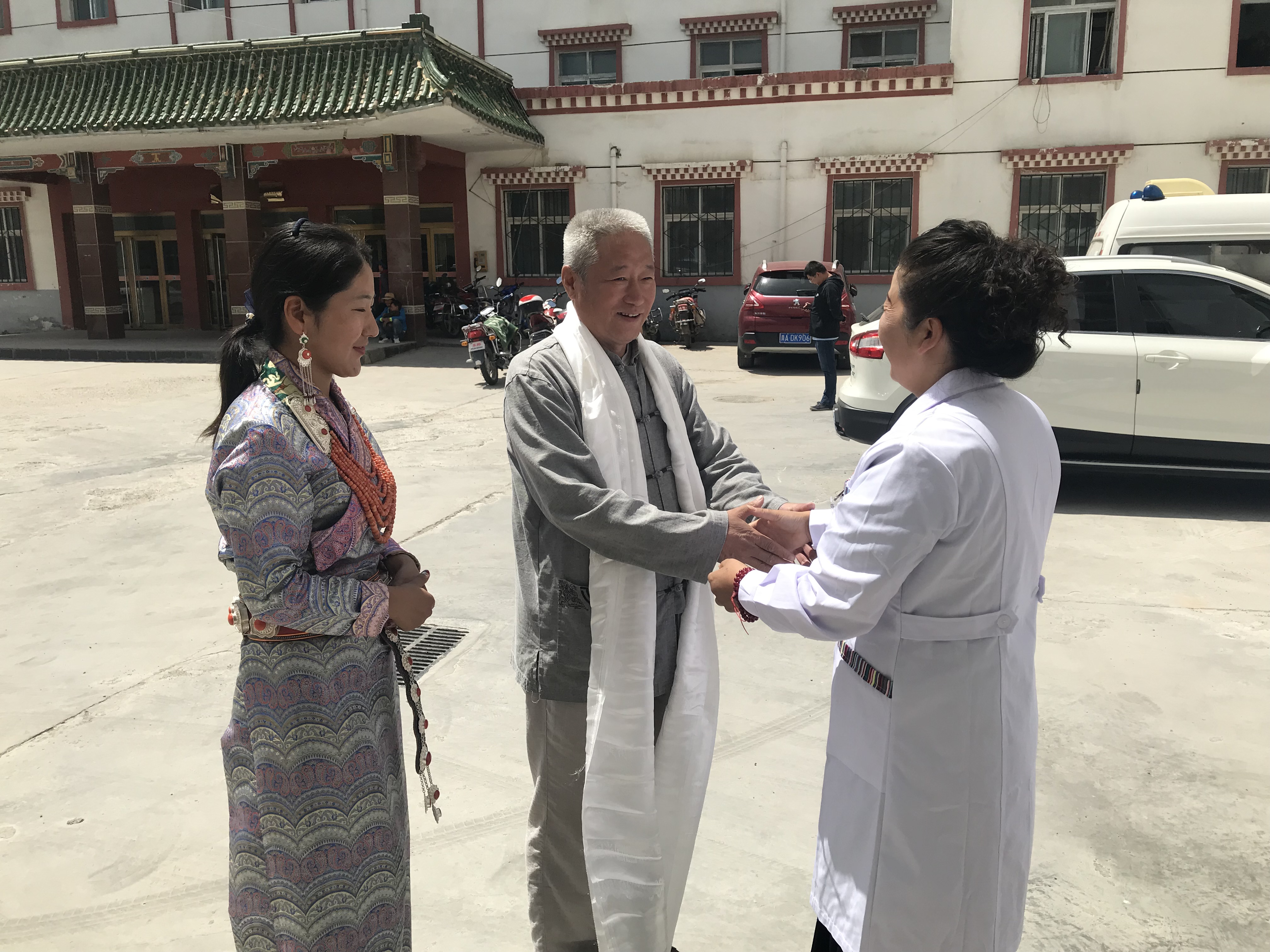 神奇的雪域高原,西藏的神秘藏医藏药