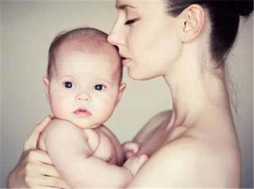 宝宝摔着头怎么判断有问题没,宝宝摔着了怎么处理