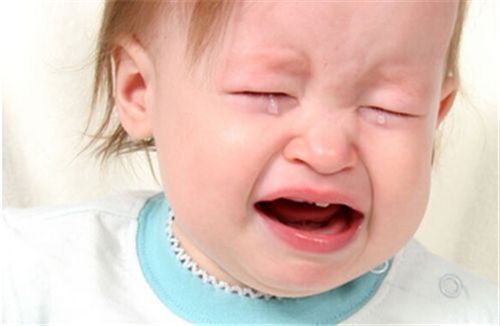 宝宝摔着头怎么判断有问题没,宝宝摔着了怎么处理