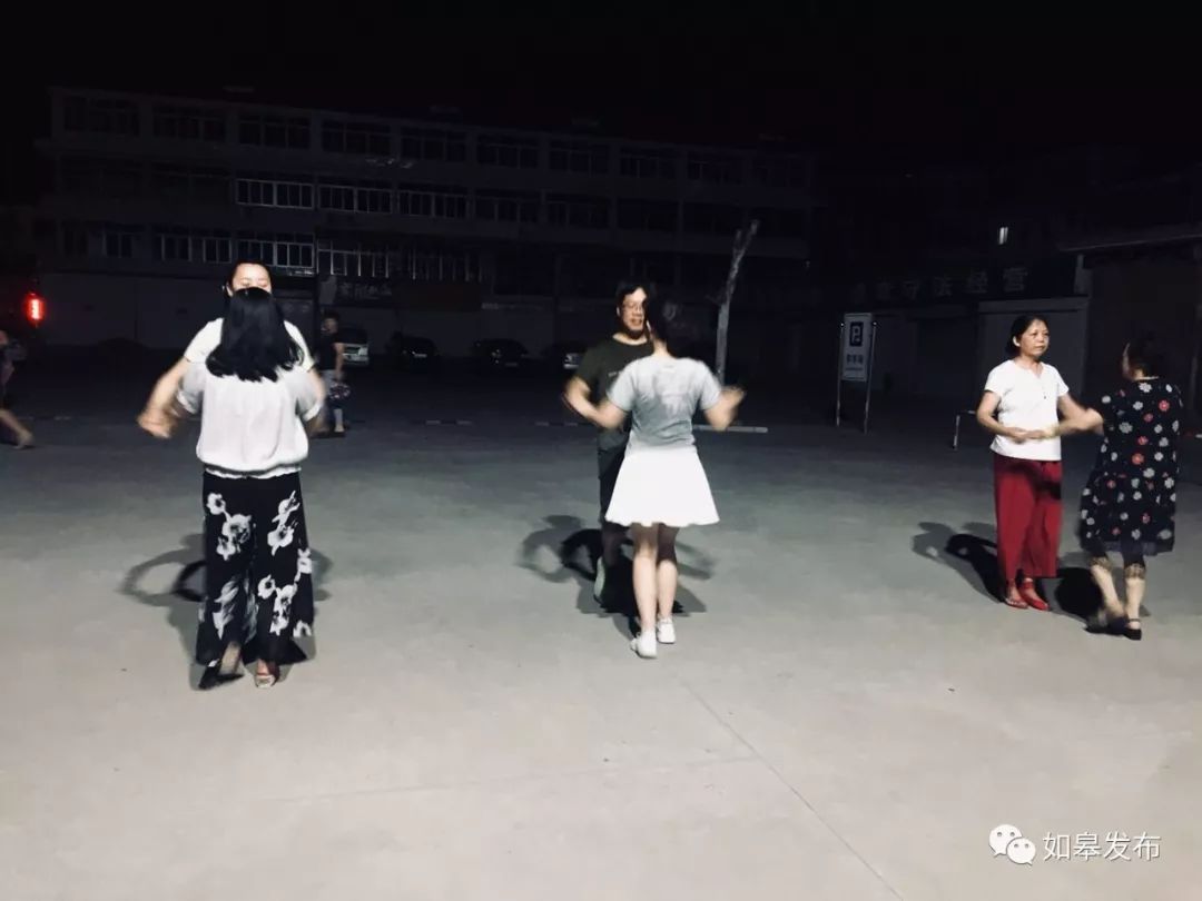 嗨起来！谁再抱怨如皋没有夜生活，你就把这个丢给TA～