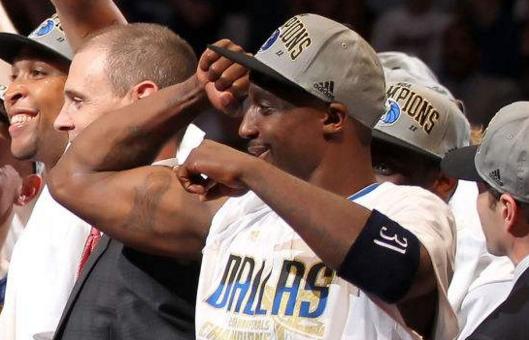 科比手臂纹身高清图,科比手臂的纹身图片