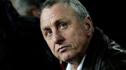 梅西接过阿根廷队长,梅西下半场上场戴队长袖标