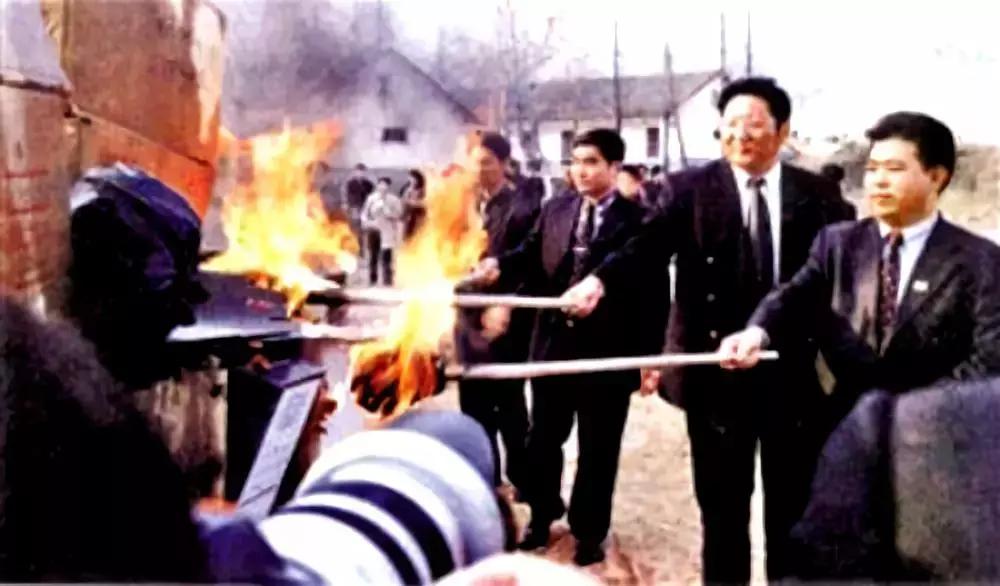 奥康和红蜻蜓哪个皮鞋质量好,奥康皮鞋好还是红蜻蜓好