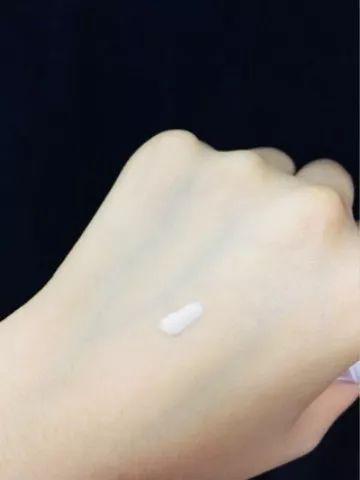 它才是夏日不脱妆的秘诀——索菲娜妆前乳