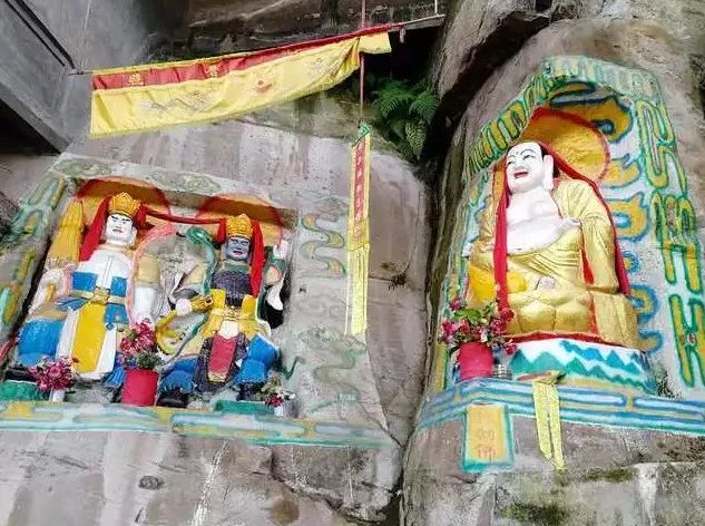 毁容式佛像修复,三代祖师佛像修复翻新