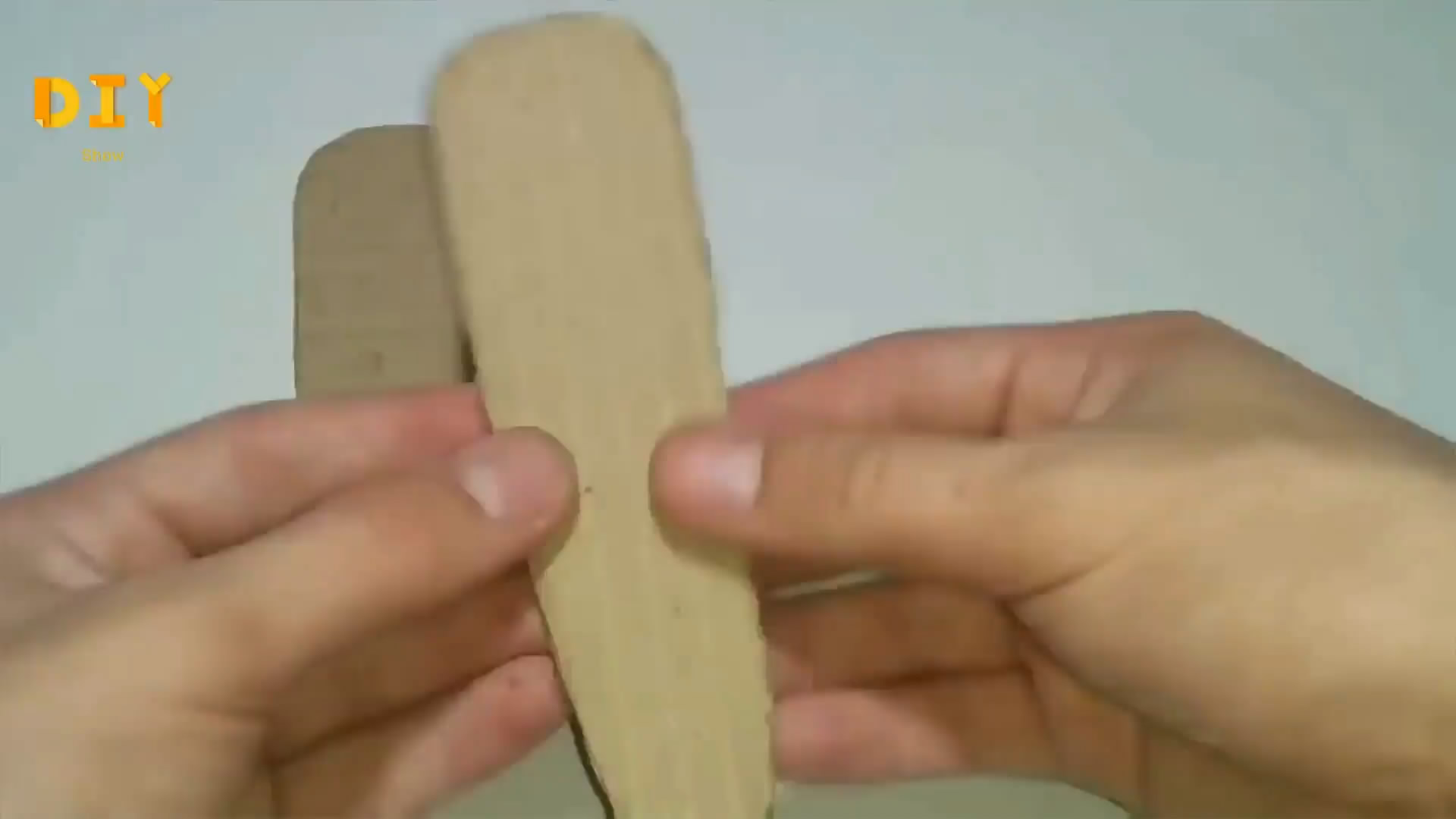 用纸做一个弹弹球游戏机教程来啦,足球游戏机手工简单易学