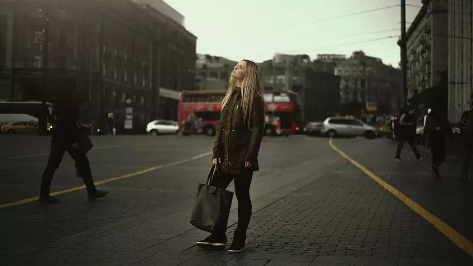 人生短暂还有多少芳华,人生有多少遗憾就有多少芳华